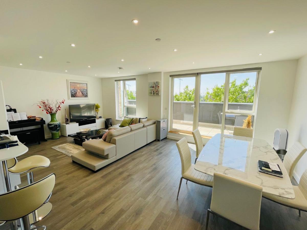 伦敦Modern Penthouse Flat With Free Indoor Parking公寓 外观 照片